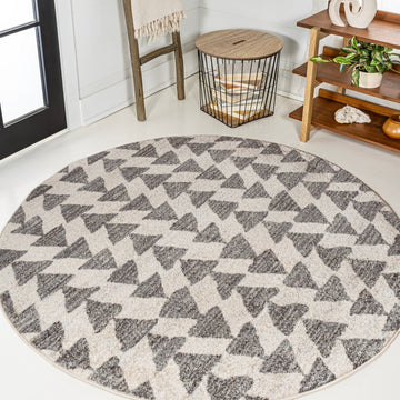 Aisha Moroccan Triangle Geometric Area Rug